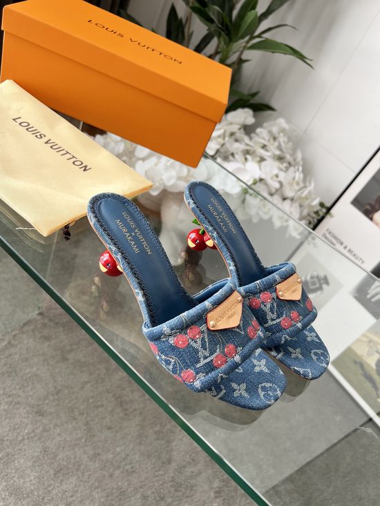 Louis Vuitton Graffiti Print Leather Slippers Soft Lining Non-slip Sole