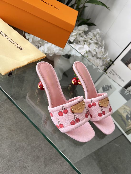 Louis Vuitton Graffiti Print Leather Slippers Soft Lining Non-slip Sole