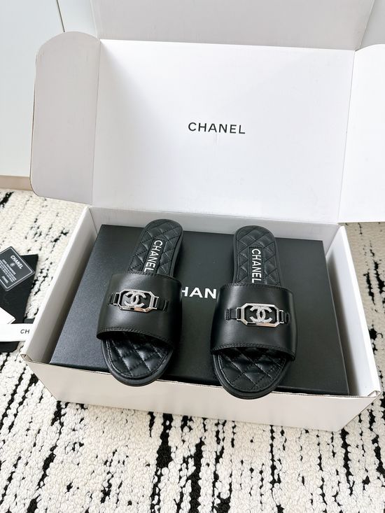 Chanel Premium Leather Slides With Logo Decor Soft Comfortable
