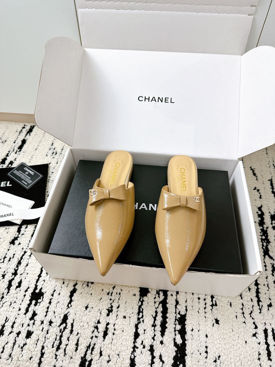 Chanel Bow Pointed Leather Slides Elegant Design Soft Lining Daily Wear