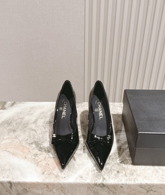 Chanel Classic Patent Leather Pointed Toe Loafers With Leather Sole