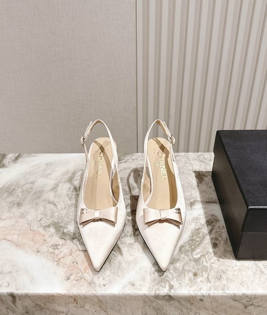 Chanel Classic Patent Leather Pointed Toe Loafers With Leather Sole