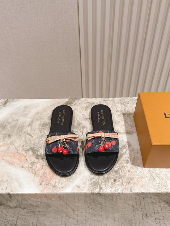 Louis Vuitton Printed Leather Comfortable Casual Flat Slides
