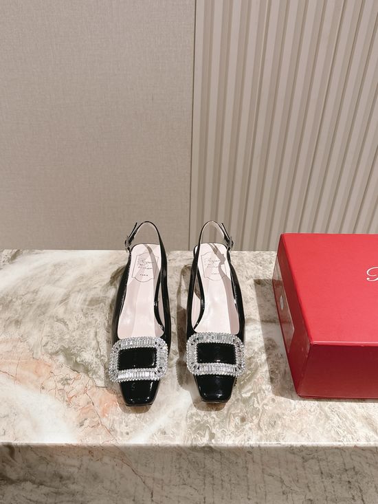 Roger Viver Rhinestone Buckle Pumps Comfortable Leather Sole