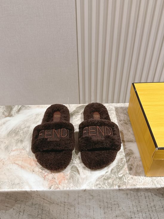 Fendi Premium Wool Slippers Warm Non-slip Daily Wear