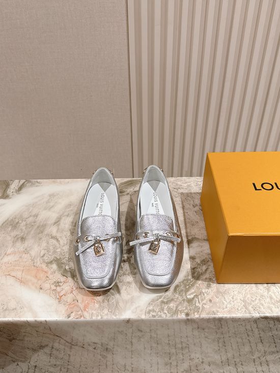 Louis Vuitton Vintage Casual Sneakers Soft Leather Comfort Sole