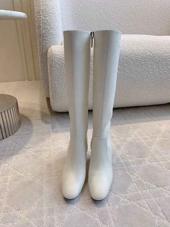 Yves Saint Laurent Stylish Leather High Heel Knee High Boots