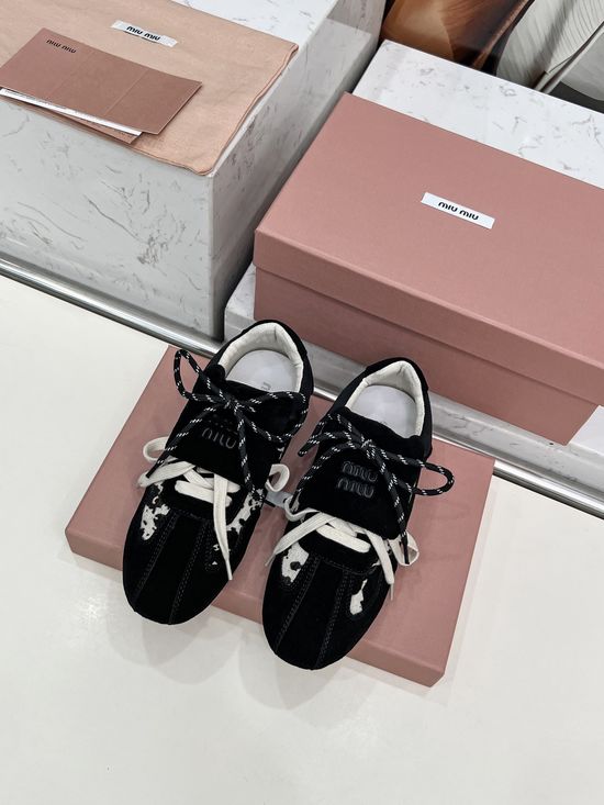 Miu Miu Suede Horse Hair Stitching Lightweight Comfortable Casual Sneakers