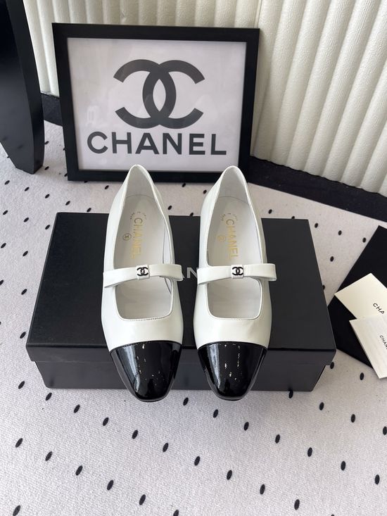 Chanel Mary Jane Flats Elegant Sheepskin Upper Luxury Details