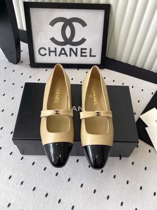 Chanel Mary Jane Flats Elegant Sheepskin Upper Luxury Details