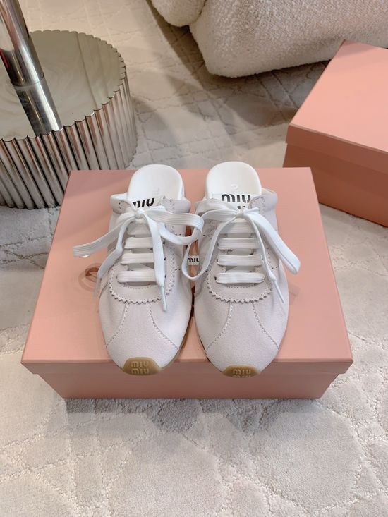 Miu Miu Leather Upper Casual Mule Sneakers Comfortable Non-slip Versatile Shoes