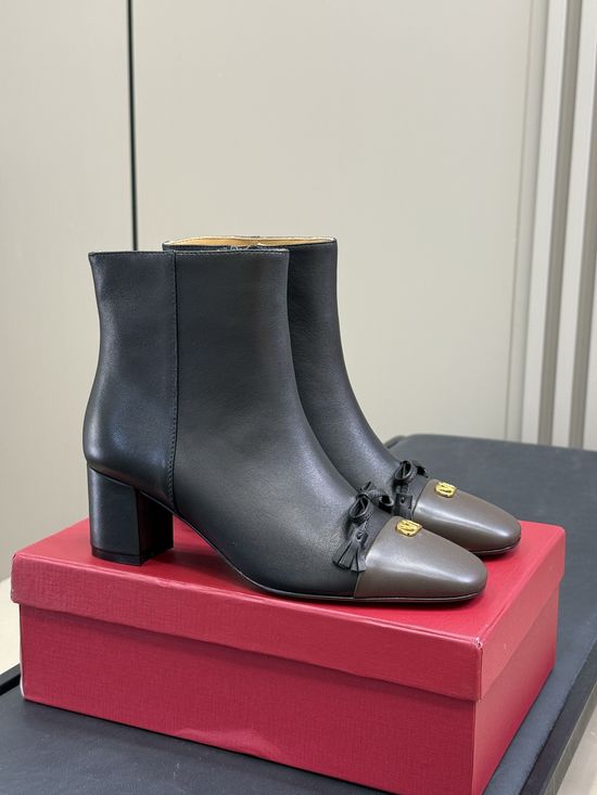 Valentino Color Block Sheepskin Ankle Boots With Chunky Heel
