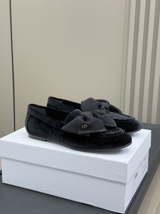 Christian Dior Bow Decor Loafers With Patent Leather Upper