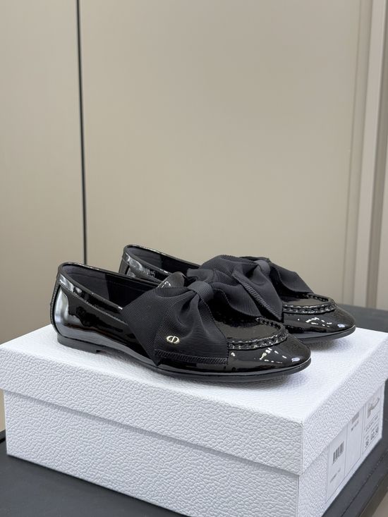 Christian Dior Bow Decor Loafers With Patent Leather Upper