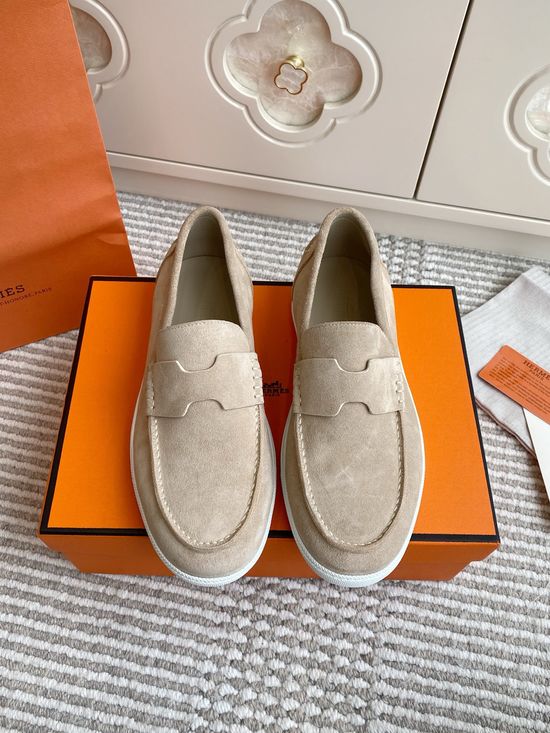 Hermes Casual Comfort Loafers With Classic Upper Design