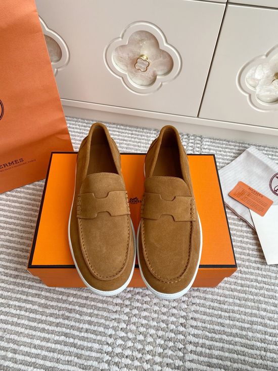 Hermes Casual Comfort Loafers With Classic Upper Design
