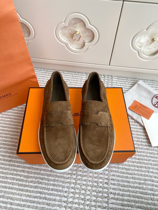 Hermes Casual Comfort Loafers With Classic Upper Design
