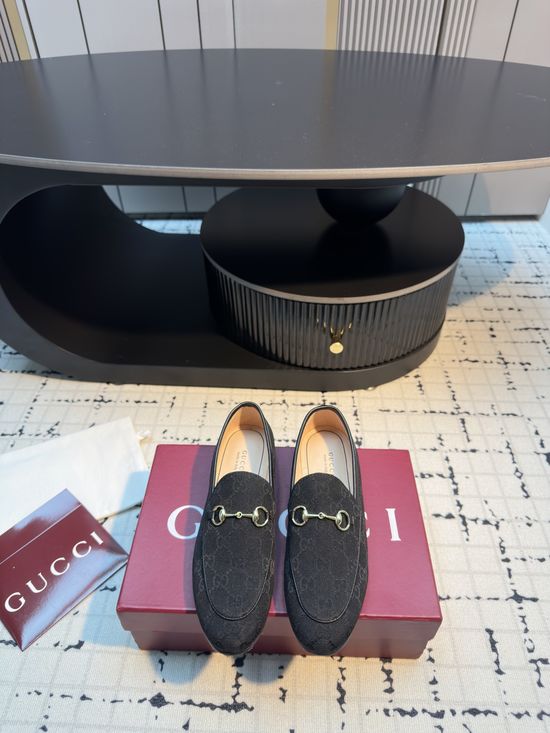 Gucci Classic Horsebit Loafers Comfortable Timeless Casual Footwear