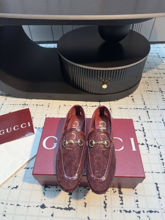 Gucci Classic Horsebit Loafers Soft Durable Versatile Daily Shoes