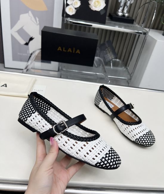 Alaia Woven Hollow Out Slip On Shoes Soft Sheepskin Insole