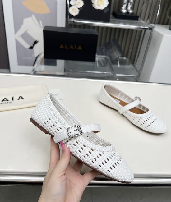 Alaia Woven Hollow Out Slip On Shoes Soft Sheepskin Insole
