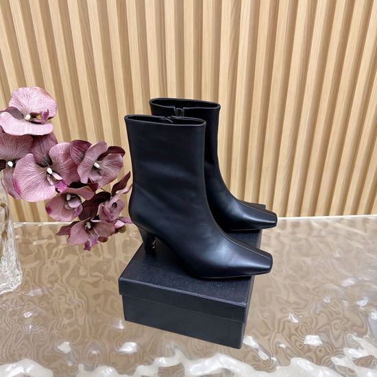 Yves Saint Laurent Comfortable Wedge Ankle Boots with Premium Leather Upper