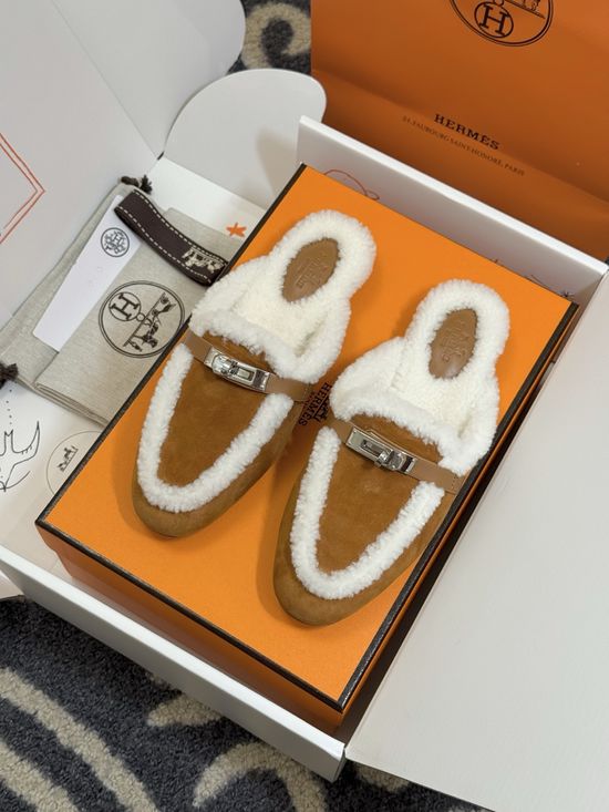 Hermes Classic Mule Slippers Cowhide Upper Shearling Lining