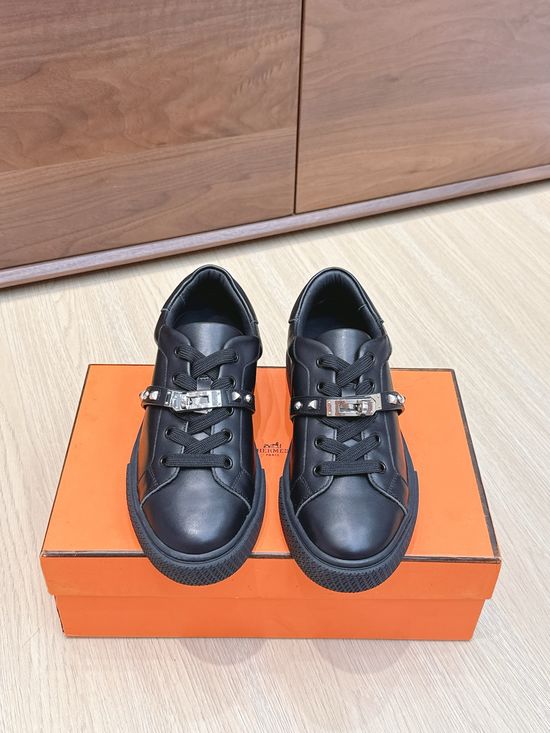 Hermes Calfskin Suede Casual Loafer Shoes Classic Embellished Design