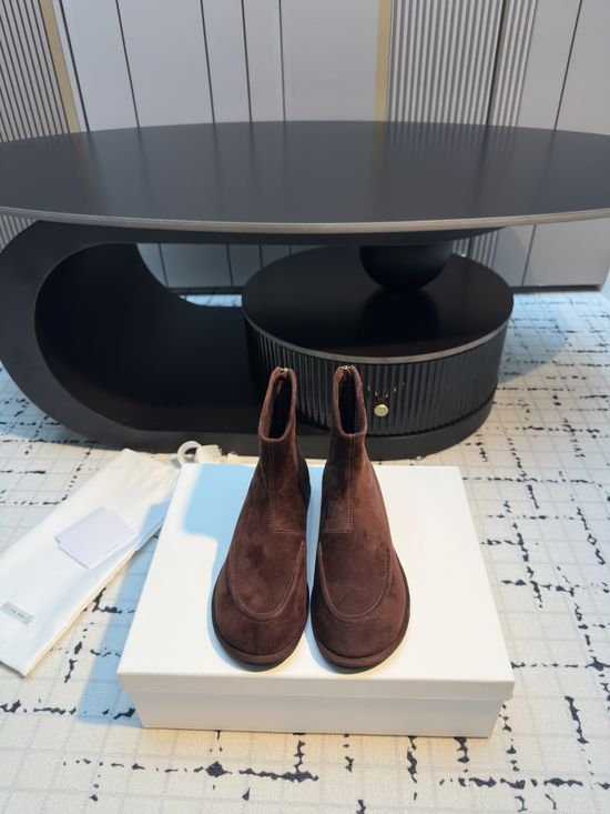 The Row Classic Round Toe Flat Ankle Boots Minimalist Style