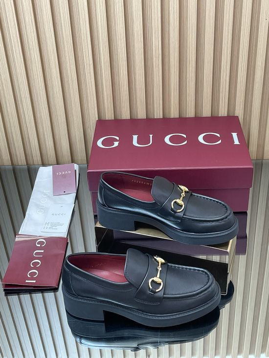 Gucci Horsebit Embellished Grooved Sole Leather Loafers