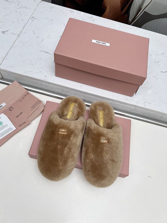 Miu Miu Wool Lined Peep Toe Fluffy Slippers Lightweight Anti-slip Shoes