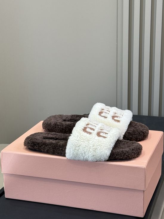 Miu Miu Furry Warm Shearling Lined Slippers Soft and Comfortable