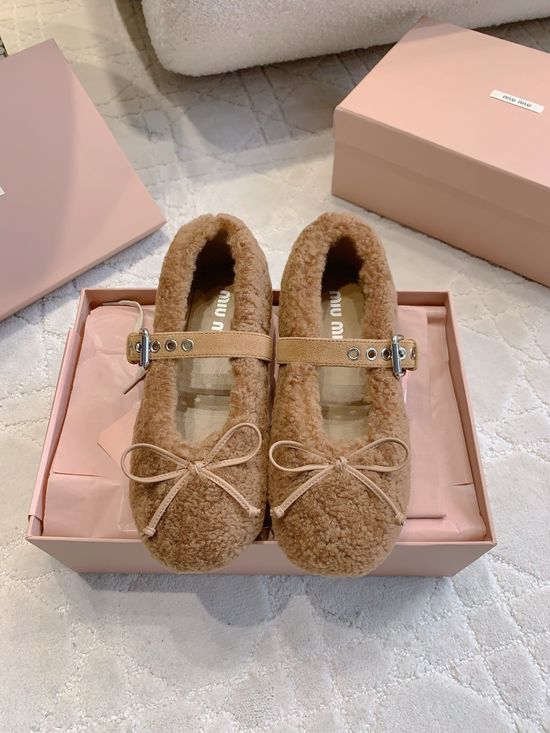 Miu Miu Soft Wool Upper Flat Shoes Comfortable Warm Durable Outsole