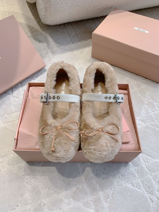 Miu Miu Soft Wool Upper Flat Shoes Comfortable Warm Durable Outsole