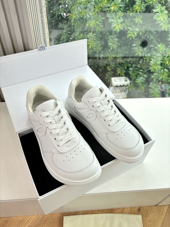 Loewe Minimalist Stitching Sneakers Comfortable for Walking