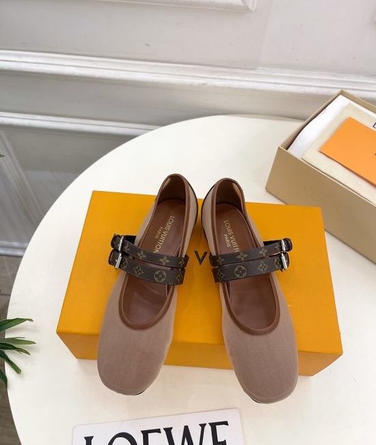 Louis Vuitton LV Classic Floral Buckle Strap Mary Jane Ballet Flats