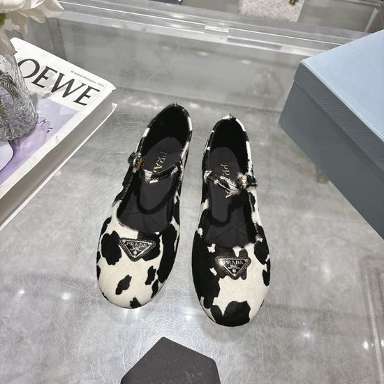 Prada Soft Flat Mary Jane Shoes Comfortable for Daily Commute