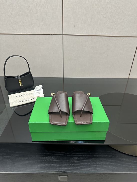 Bottega Veneta Woven Leather Slip On Casual Flat Slide Sandals