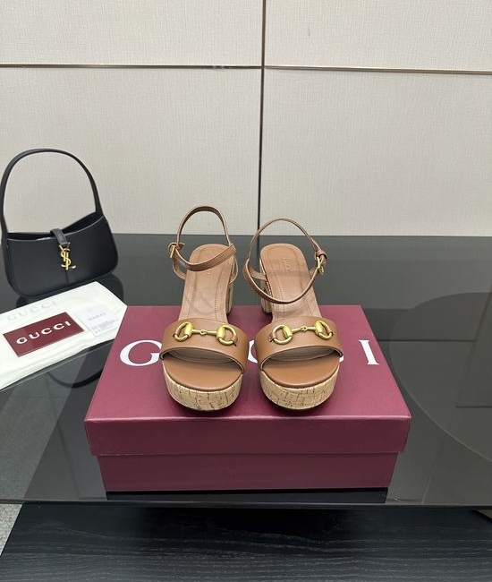 Gucci Open Toe Platform Sandals with Leather Upper and Sole