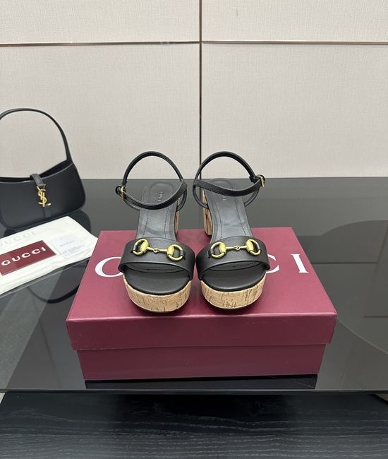 Gucci Open Toe Platform Sandals with Leather Upper and Sole