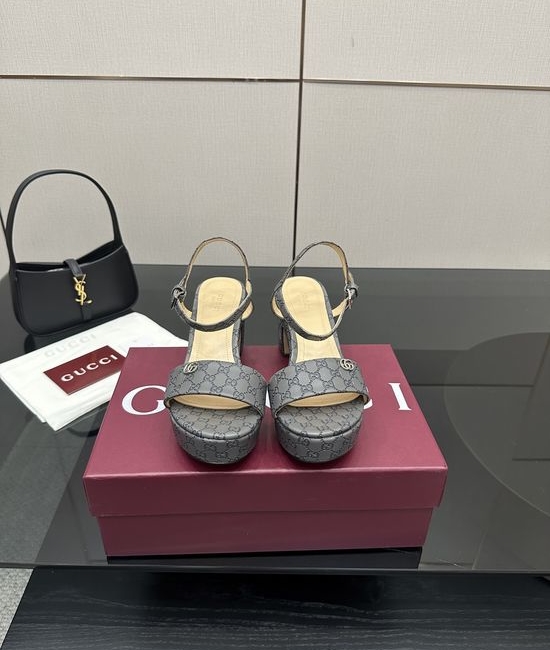 Gucci Open Toe Platform Sandals with Leather Upper and Sole