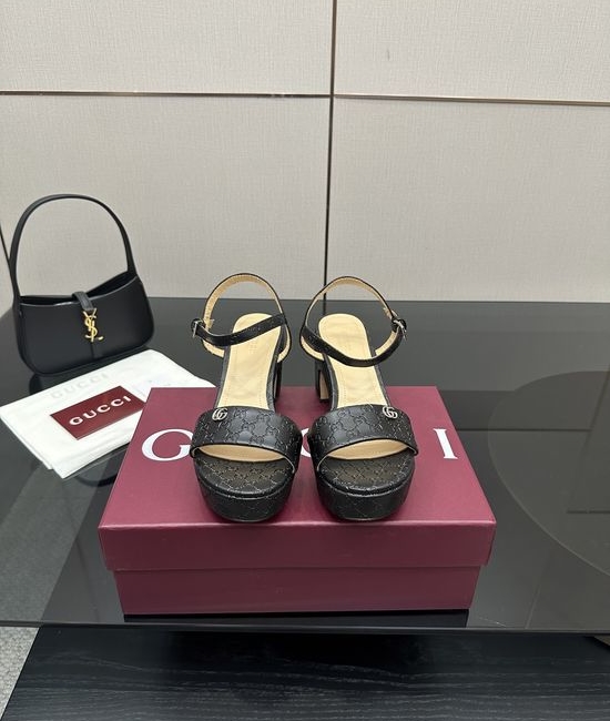 Gucci Open Toe Platform Sandals with Leather Upper and Sole