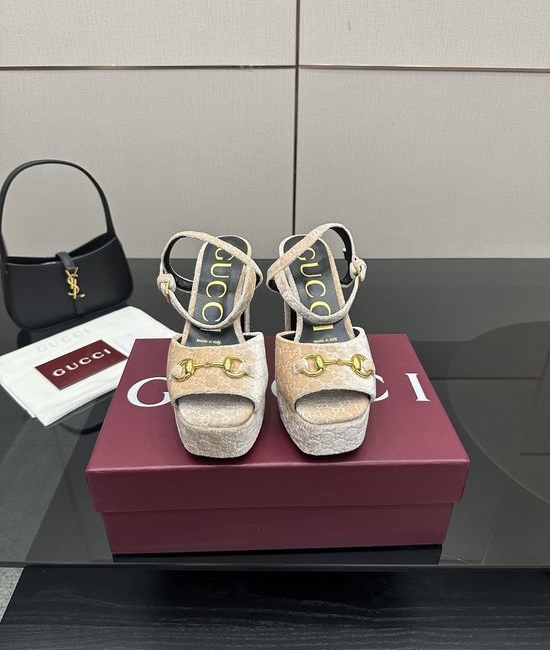 Gucci Open Toe Platform Sandals with Velvet Upper and Sole