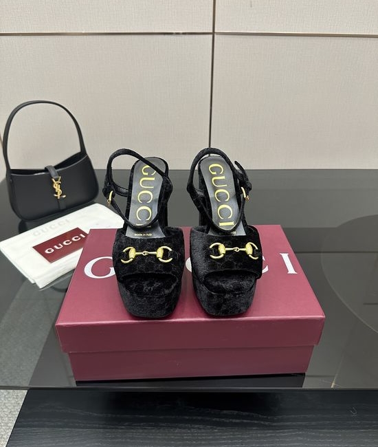 Gucci Open Toe Platform Sandals with Velvet Upper and Sole