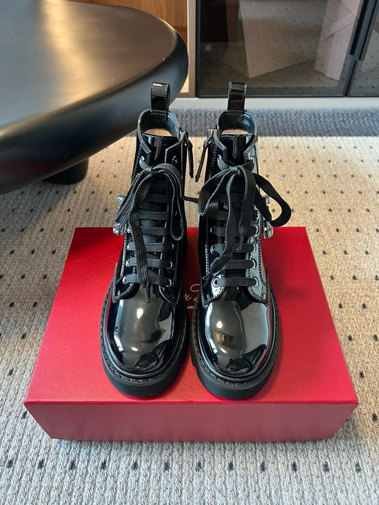 Roger Viver Stylish Buckle Decor Chunky Sole Combat Ankle Boots