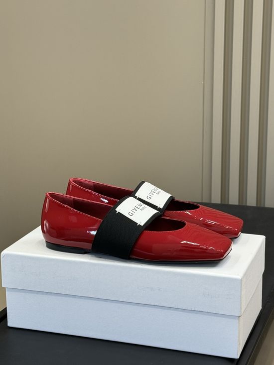 Givenchy Elegant Retro Red Square Toe Ballet Flats