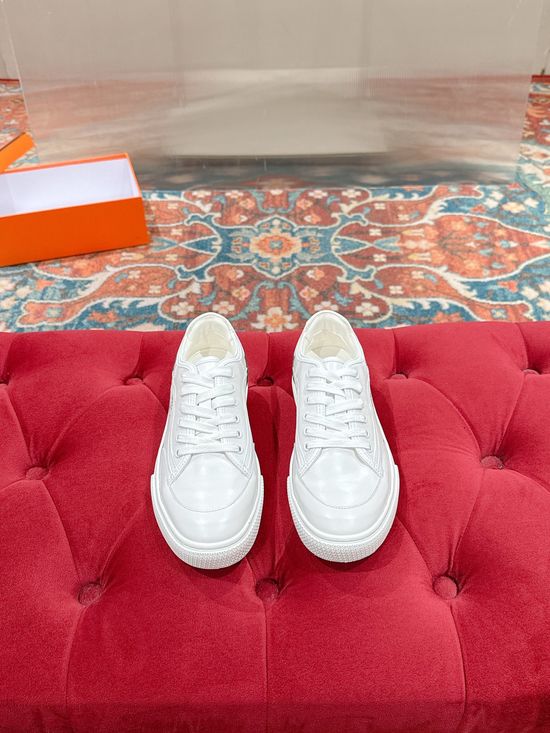 Hermes Soft Leather Casual Shoes with Comfortable Sole
