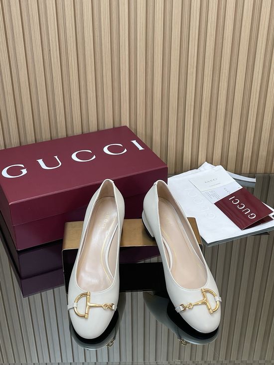 Gucci Soft Sheepskin Low Heel Casual Slip On Shoes