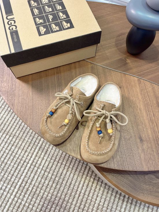 Gucci Soft Wool Lined Casual Slippers for Home and Outdoor