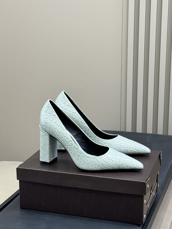 Alaia Elegant Crocodile Embossed Chunky Heel Pumps